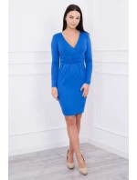 Přiléhavé šaty s výřezem pod prsy chrpově modré barvy Přiléhavé šaty s výřezem pod prsy chrpově modré barvy