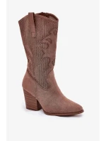 Dámské perforované kozačky ve stylu kovbojek na sloupkovém podpatku S.Barski – hnědé, eko kůže Dámské perforované kozačky ve stylu kovbojek na sloupkovém podpatku S.Barski – hnědé, eko kůže