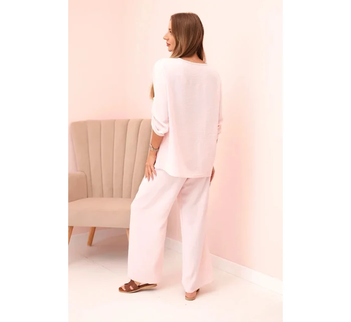 Dámský komplet s halenkou s náhrdelníkem a širokými nohavicemi pudrově růžová Dámský komplet s halenkou s náhrdelníkem a širokými nohavicemi pudrově růžová