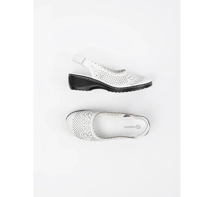 Exkluzívní bílé  sandály dámské na klínku