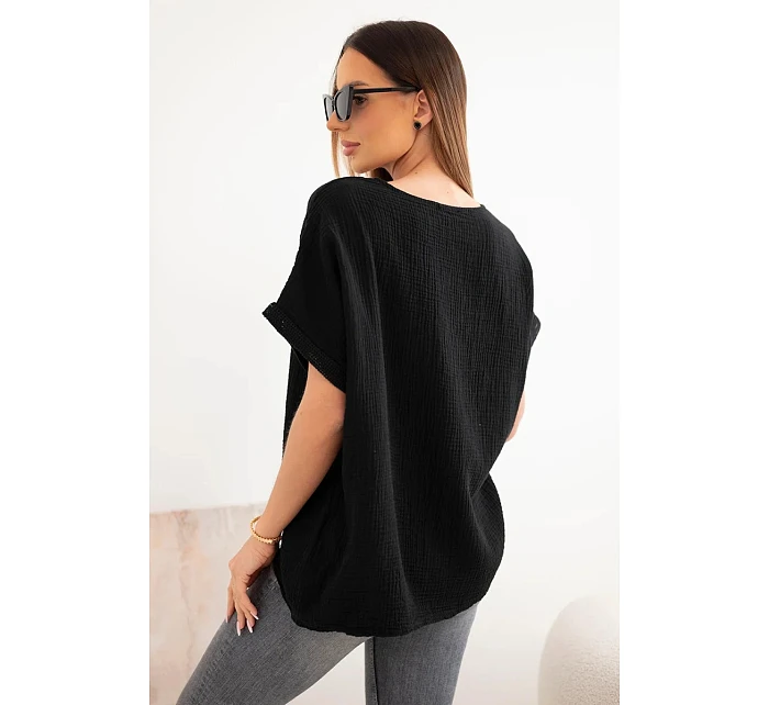 Dámská bavlněná oversize halenka s výstřihem do V a krajkou černá Dámská bavlněná oversize halenka s výstřihem do V a krajkou černá