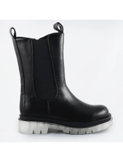 Černé boty s podrážkou model 17605927 - WELLSPRING