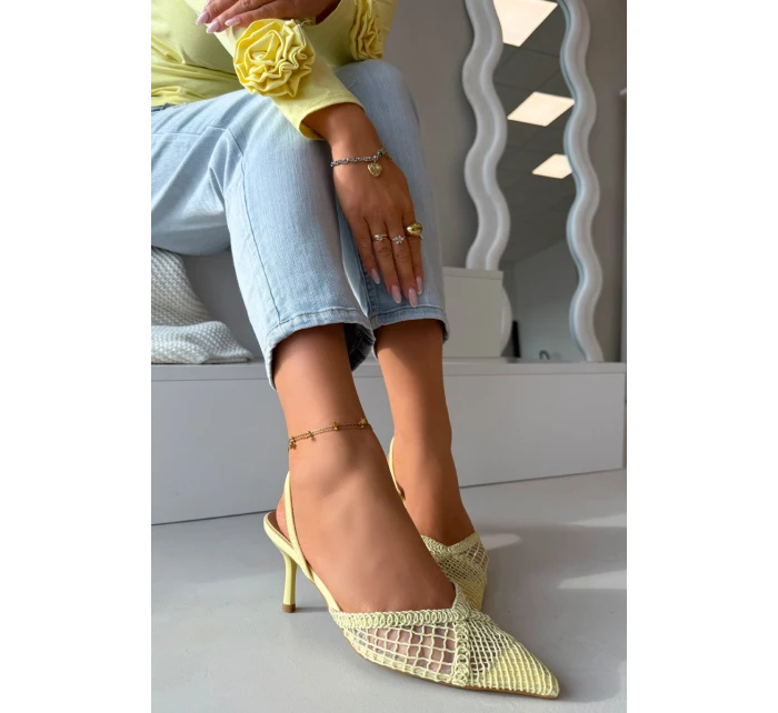 Sandály z pleteniny na podpatku žluté model 21919230 - Boto