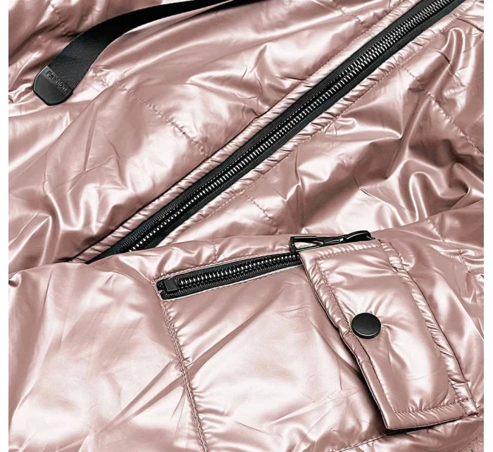 Krátká dámská bunda v perleťově růžové barvě (B8138-51) Krátká dámská bunda v perleťově růžové barvě (B8138-51)