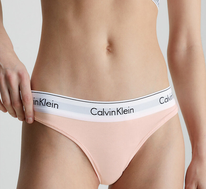 Dámská tanga Thong Modern Cotton 0000F3786E2NT světle růžová - Calvin Klein