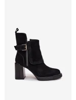 Kozačky z přírodního semiše na podpatku s přezkou model 21710345 Černé - VINCEZA