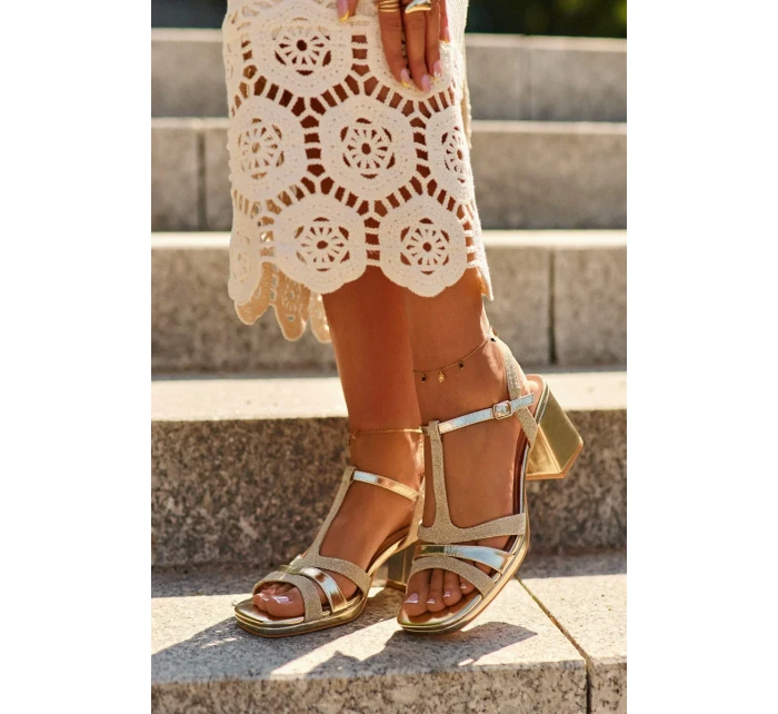 Dámské sandály na vysokém podpatku vyrobené z eko kůže, zlatá Lyana Dámské sandály na vysokém podpatku vyrobené z eko kůže, zlatá Lyana