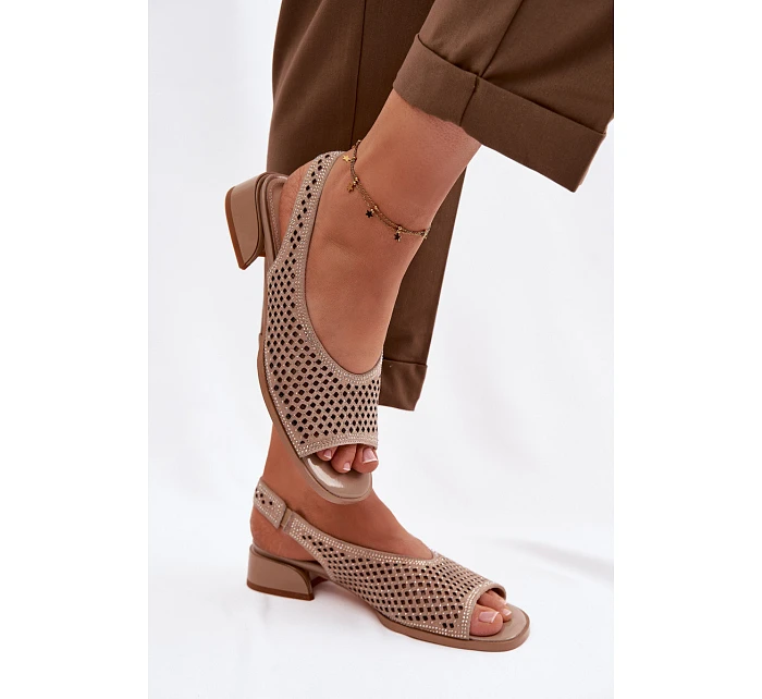 Zdobené síťované dámské sandály na klínku Z & A model 22101312 Béžové - D&A Zdobené síťované dámské sandály na klínku Z & A model 22101312 Béžové - D&A