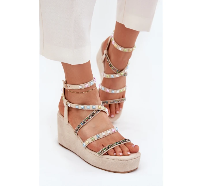 Dámské Sandály Na Klínu Se Na Béžové model 21702856 - Boto Dámské Sandály Na Klínu Se Na Béžové model 21702856 - Boto