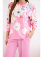 Dámský komplet z máslové viskózy s květinovým vzorem a širokými nohavicemi světle růžový
