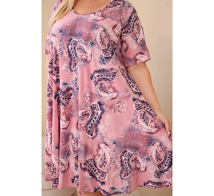 Dámské viskózové šaty Plus Size s krátkým rukávem a model 22043102 vzorem růžová - K-Fashion