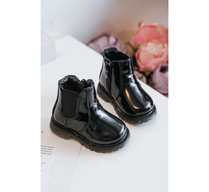 Dětské Lakované zateplené boty černé model 21597431 - Boto Dětské Lakované zateplené boty černé model 21597431 - Boto