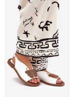 Dámské Sandály Na Plochém Podpatku S Ozdobou Bílé model 21686839 - Boto Dámské Sandály Na Plochém Podpatku S Ozdobou Bílé model 21686839 - Boto