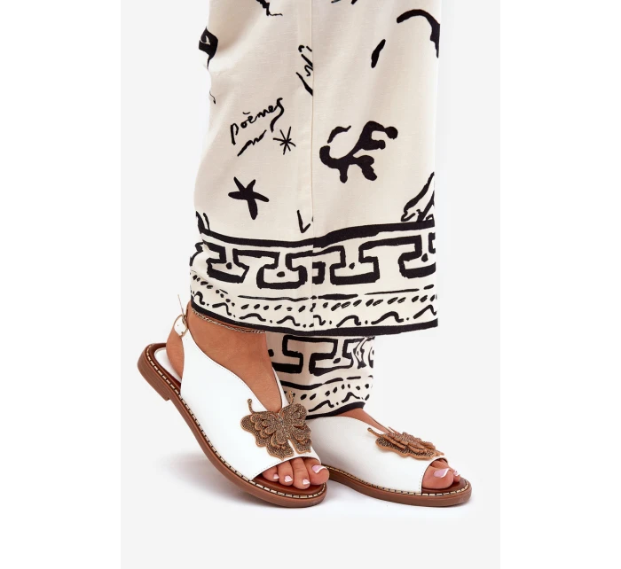 Dámské Sandály Na Plochém Podpatku S Ozdobou Bílé model 21686839 - Boto Dámské Sandály Na Plochém Podpatku S Ozdobou Bílé model 21686839 - Boto