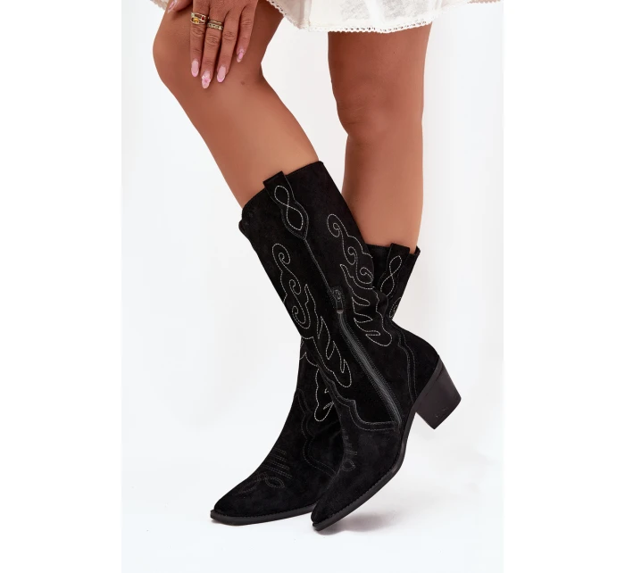 Semišové dámské kovbojky na podpatku Karira – černé Semišové dámské kovbojky na podpatku Karira – černé