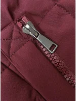 Tmavě červená dámská vesta s kapucí model 18956975 - J.STYLE Tmavě červená dámská vesta s kapucí model 18956975 - J.STYLE
