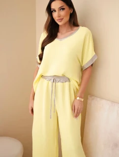 Komplet z viskózy se zlatým obšitím žlutý