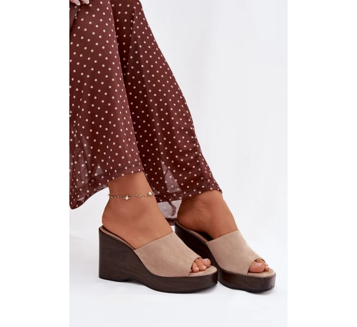 Dámské pantofle na platformě model 21919258 - Boto