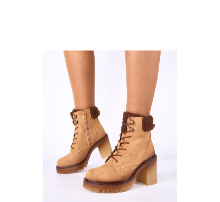 Boty na podpatku  model 222346 Solea