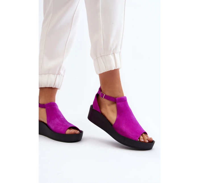 model 21646195 Dámské sandály z semiše Fuchsie - Zazoo