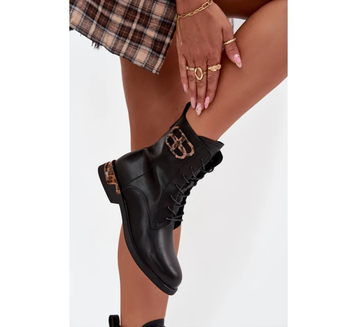 Kožené dámské kotníkové boty na plochém podpatku s ozdobou vyhřívané Artiker 57C1064 Černé