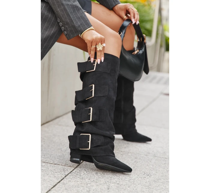 Dámské kozačky na sloupkovém podpatku s ohrnovaným svrškem a zlatými přezkami Isavelle – černé