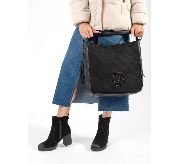 Stylové dámské kotníčkové boty černé na širokém podpatku Stylové dámské kotníčkové boty černé na širokém podpatku