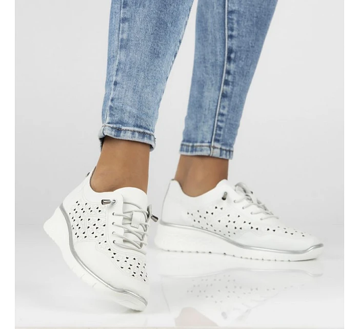 Dámské kožené ažurové polobotky Filippo model 22097348