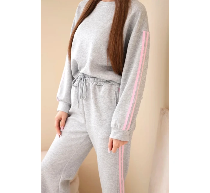 Dámský viskózový komplet máslový s lampasy šedý Dámský viskózový komplet máslový s lampasy šedý