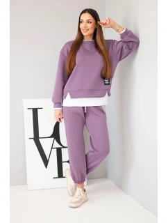 Dámský komplet s máslovou barvou s volnou mikinou a tepláky fialový