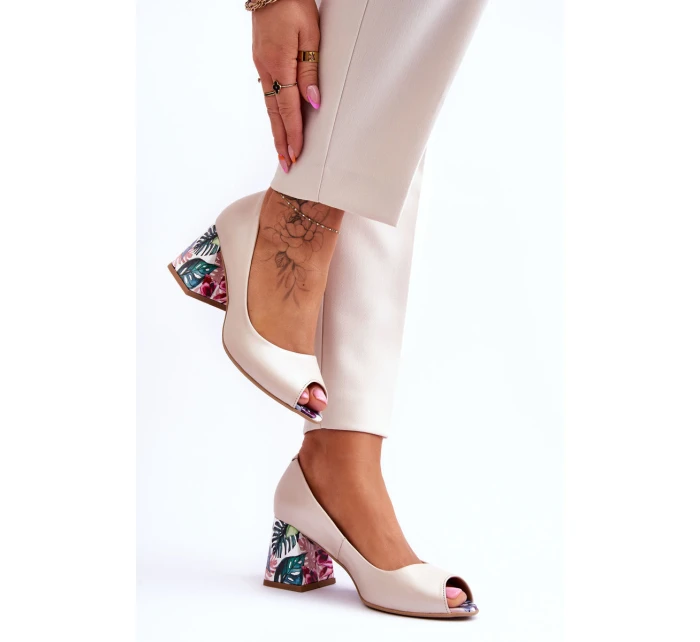 Kožené lodičky s ozdobným podpatkem Boty  béžová model 21615886 - Boto