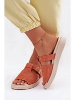 Semišové dámské sandály na platformě s zlatým sponou Oranžové model 22095001 - Boto