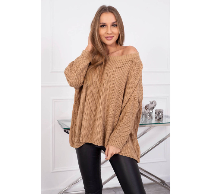 Široký oversize svetr camel