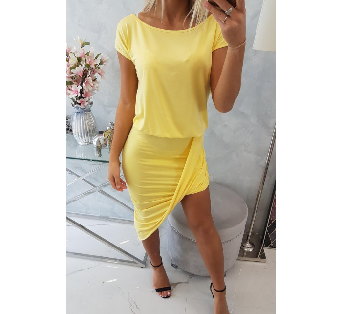 Asymetrické šaty žluté