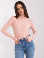 Světle růžový žebrovaný svetr s rolákem
