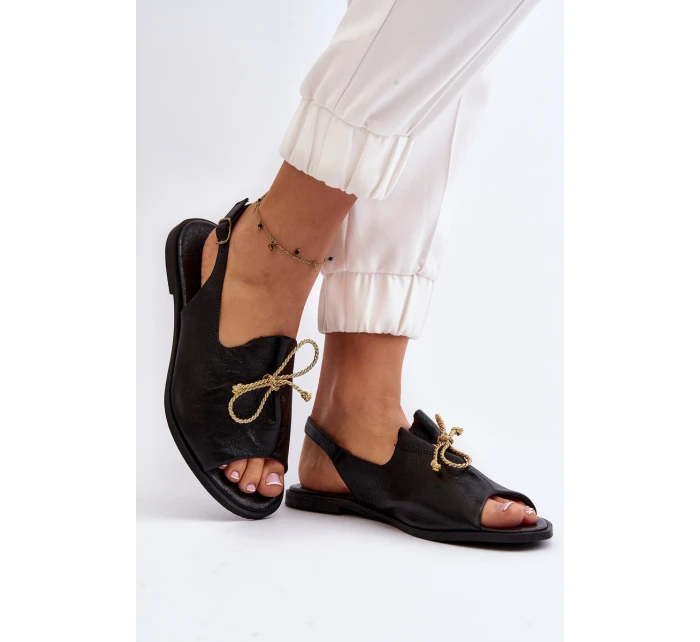 Kožené ploché sandály model 21646269 černé - Zazoo Kožené ploché sandály model 21646269 černé - Zazoo