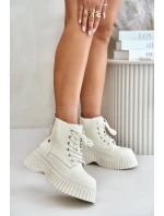 Zateplené kožené kotníkové boty na masivní podrážce světle béžové model 21673825 - Goe