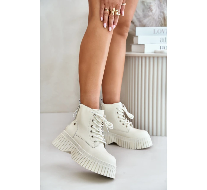 Zateplené kožené kotníkové boty na masivní podrážce světle béžové model 21673825 - Goe