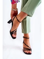 Klasické lakované sandály na podpatku černé Milani Klasické lakované sandály na podpatku černé Milani