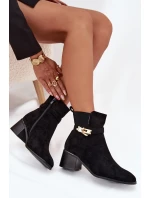 Dámské kotníkové boty Sarona na klinek se zlatou ozdobou – černé Dámské kotníkové boty Sarona na klinek se zlatou ozdobou – černé