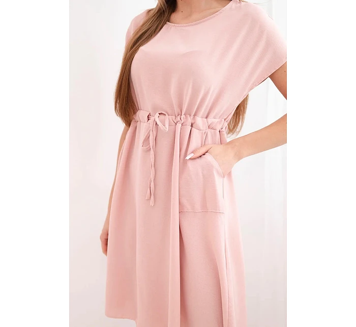 Dámské šaty s krátkým rukávem a zavazováním v pase tmavě pudrově růžové