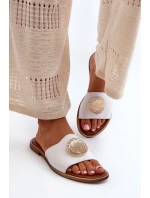 Zazoo 2938 Kožené Žabky Na Ploché Podrážce S Ozdobou Bílé