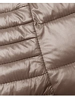 Prošívaná vesta s kapucí cappuccino (16M9113-62)