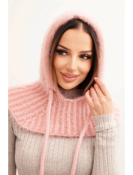 Dámská čepice s kapucí z jemným pletením s tkaničkami pudrově růžová Dámská čepice s kapucí z jemným pletením s tkaničkami pudrově růžová