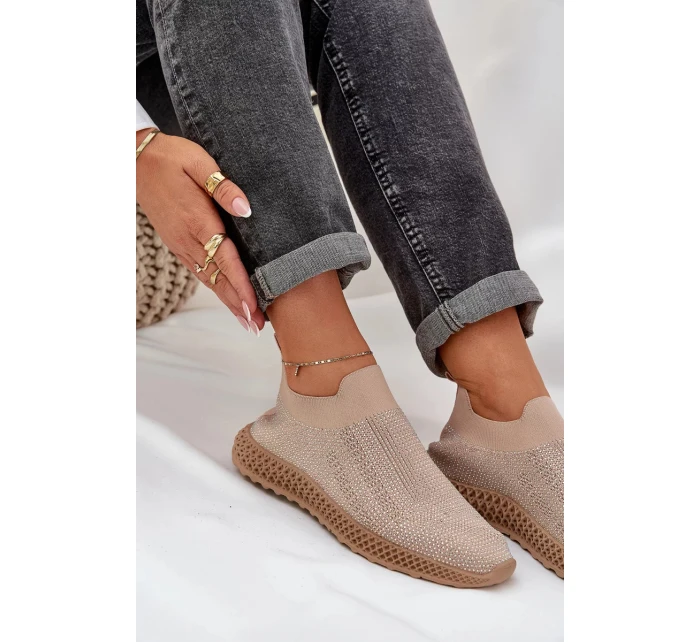 Dámské nazouvací sportovní boty se zdobením D&A – béžové