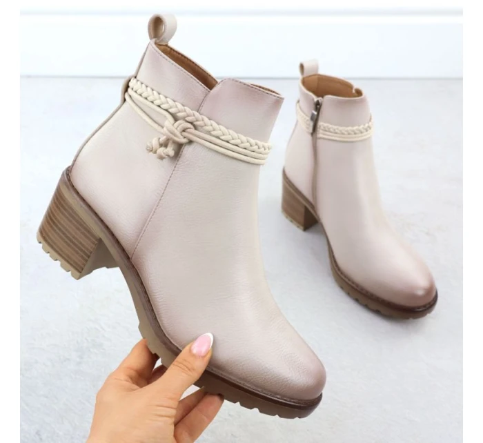 Dámské béžové zateplené boty na klínku Potocki Z25-SZ12690 Dámské béžové zateplené boty na klínku Potocki Z25-SZ12690