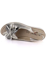 Dámské zlaté kožené sandály s květinami S.Barski model 22099393