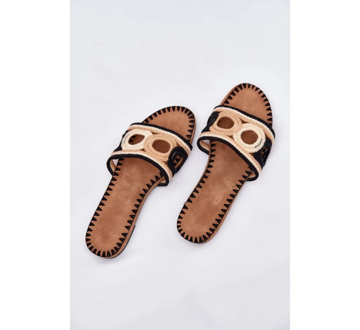 Dámské Pantofle Na Plochém Podpatku Černé model 21702279 - Boto Dámské Pantofle Na Plochém Podpatku Černé model 21702279 - Boto