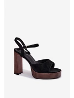 Sandály na podpatku  model 226118 Step in style