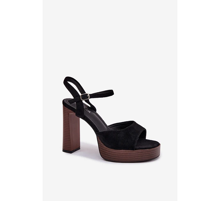 Sandály na podpatku  model 226118 Step in style